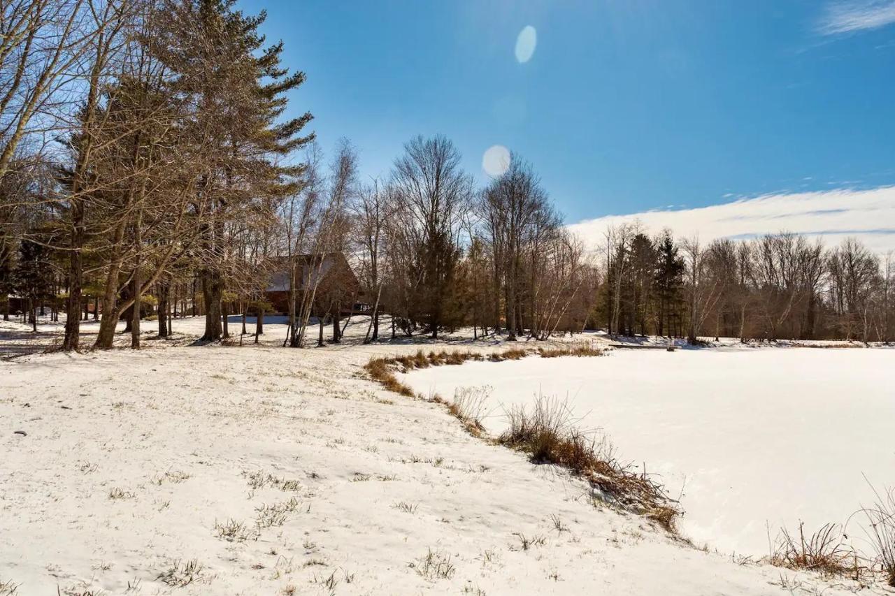 Villa Bluebird Manor On The Water, 2 Acres & Amenities Liberty Esterno foto